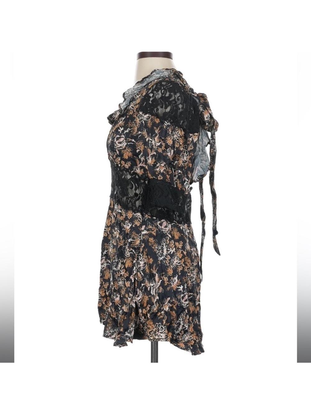Free People Lucie Mini Dress Black Floral Lace Open Back Boho Size 2 NWT - Picture 9 of 12